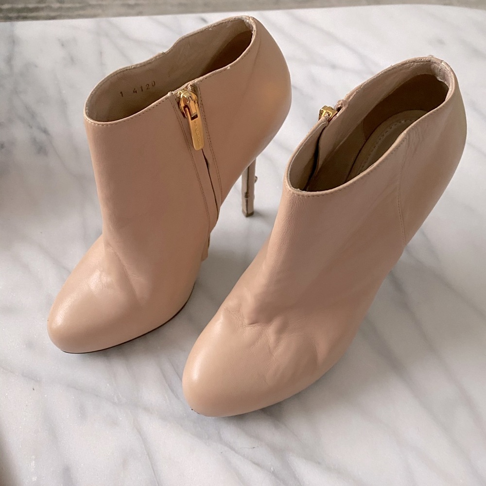 Sergio Rossi Nude Platform Ankle Booties 36